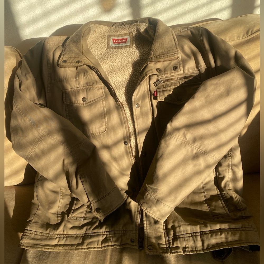 Men’s Levi’s Utility Jacket Sherpa Inside Size XL